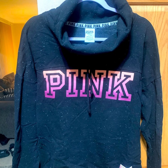 Women’s Pink Pullover. Color is Black speckled size large - Picture 1 of 3